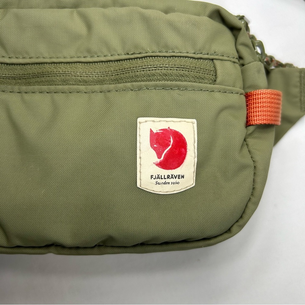 FJALLRAVEN Green Lightweight Unisex Minimalist Waterproof High Coast Hip Pack - Picture 9 of 16